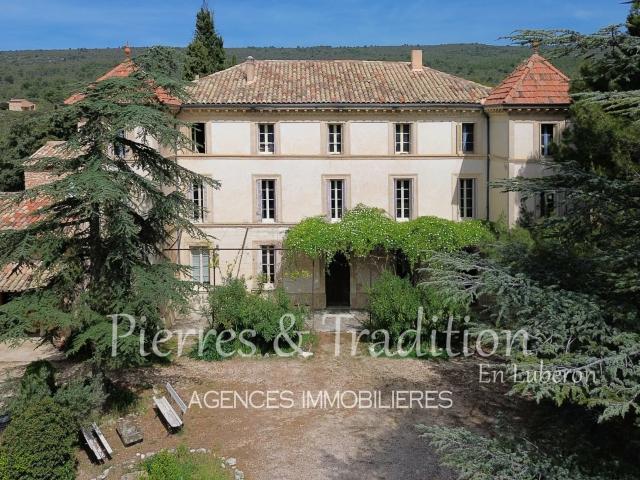 Maison 17 pièces 517 m²