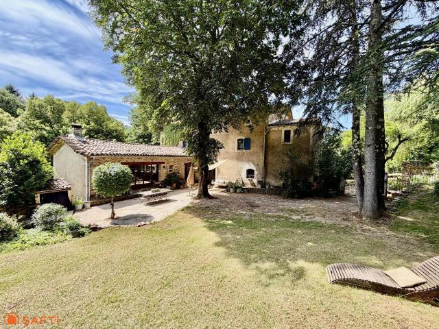 Maison 17 pièces 523 m²