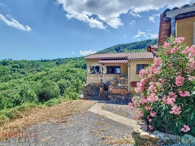 Maison 17 pièces 528 m²