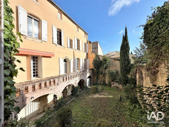 Maison 17 pièces 690 m²