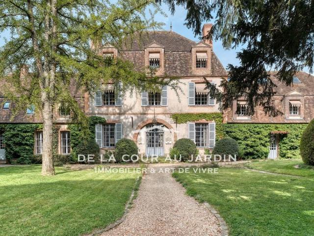 Maison 17 pièces 735 m²
