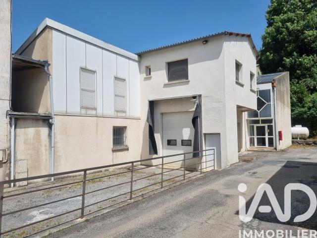Maison 17 pièces 900 m²
