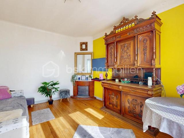Maison 184 m² + Maisonnette 38 m² + Terrain 763 m² Fort potentiel