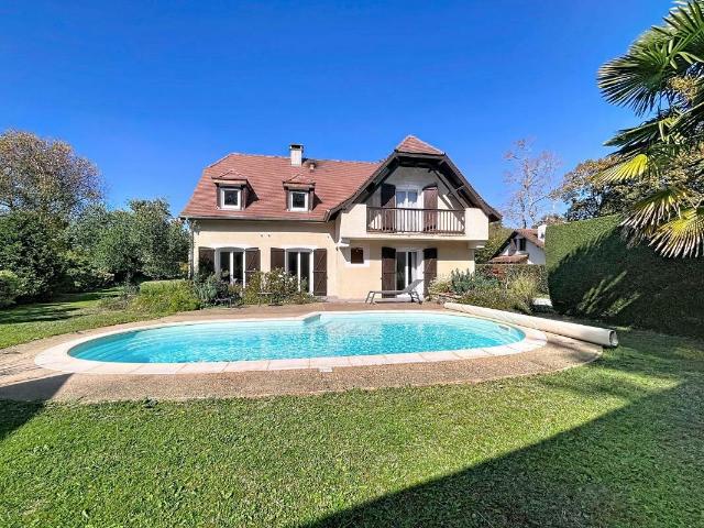 Maison 8 pièces 186 m²