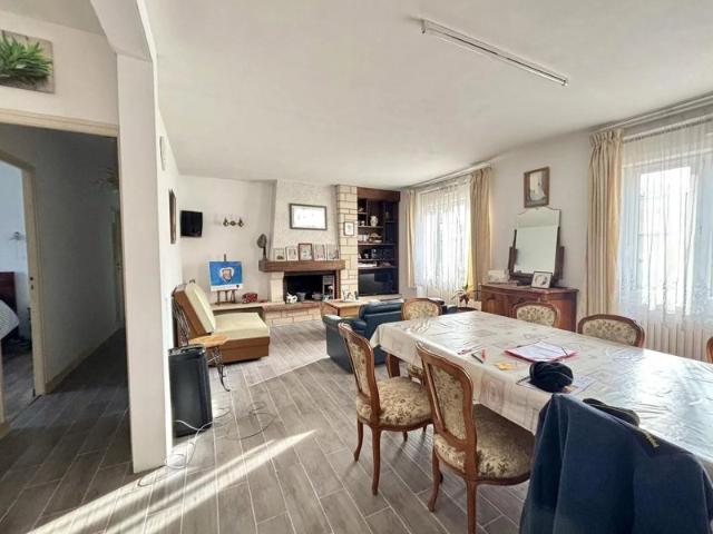 Maison 180 m2 avec Grange de 125 m2 au sol