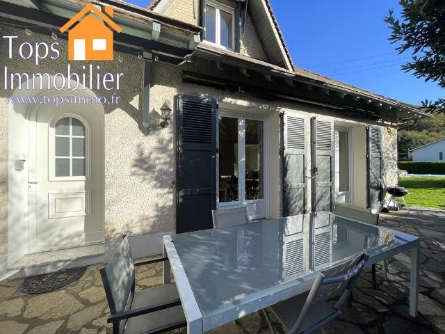 Maison 180m2 entièrement rénovée avec terrain plat, piscine. 180m² Villefranche de Rouergue
