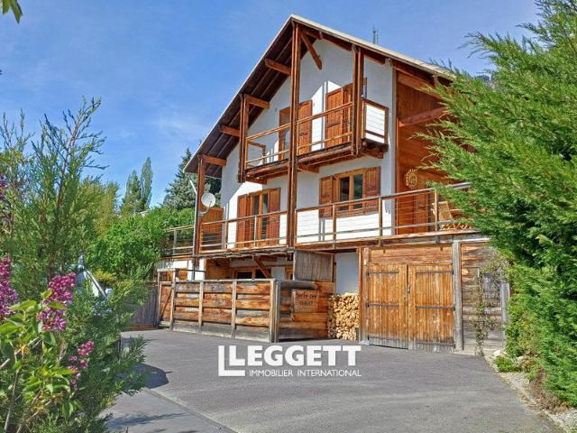 Maison 11 pièces 200 m²