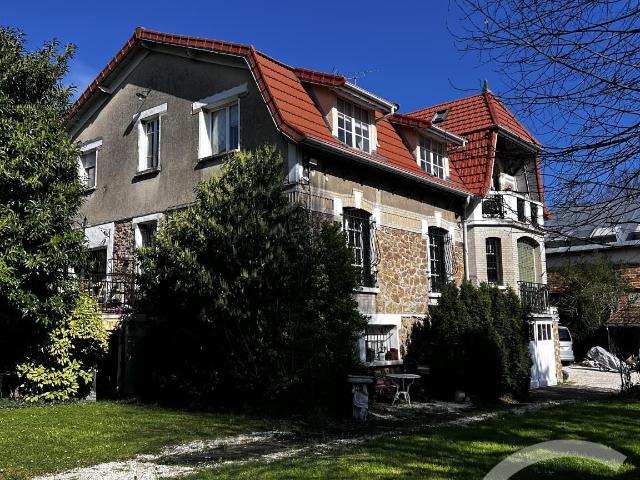 Maison 18 pièces 222 m²