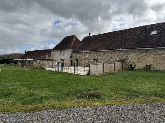 Maison 18 pièces 340 m²