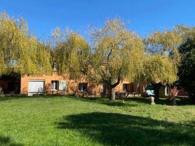 Maison 18 pièces 347 m²