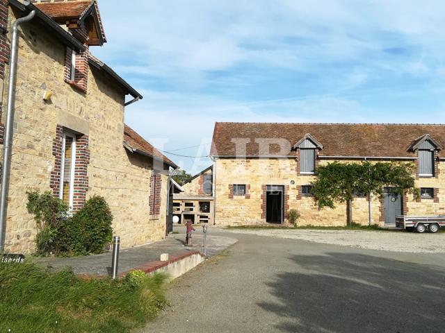 Maison 18 pièces 383 m²