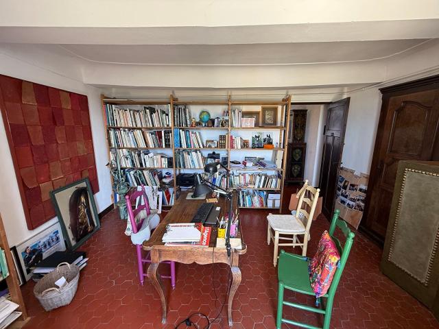 Maison 18 pièces 393 m²