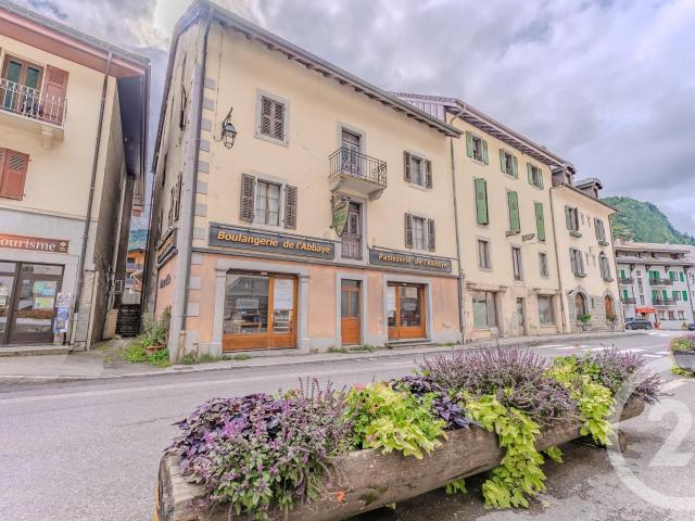 Maison 18 pièces 697 m²