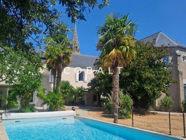 Maison 18 pièces 475 m²