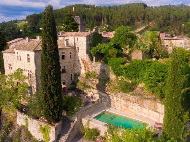 Maison 18 pièces 480 m²