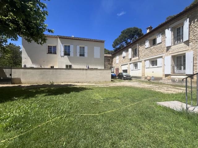 Maison 18 pièces 580 m²