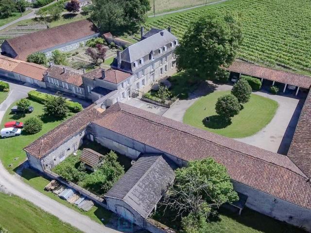 Maison 18 pièces 650 m²