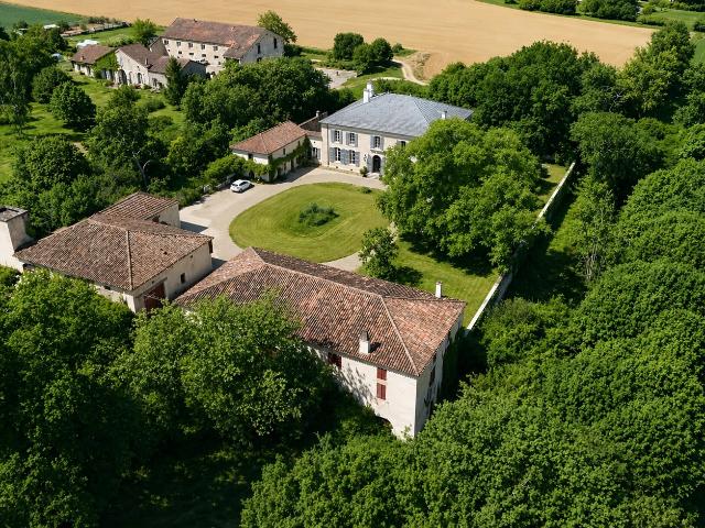 Maison 18 pièces 630 m²