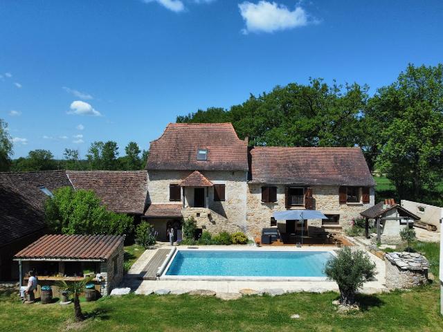 Maison 6 pièces 195 m²