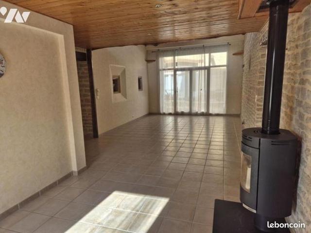 Maison 196 m² CESSEY