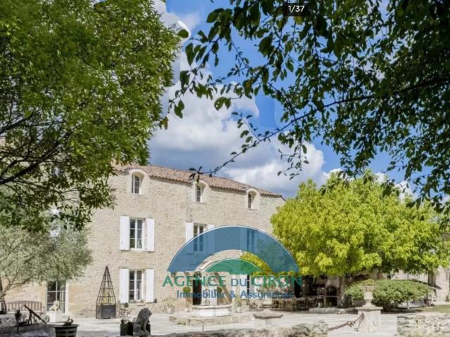 Maison 19 pièces 1 022 m²