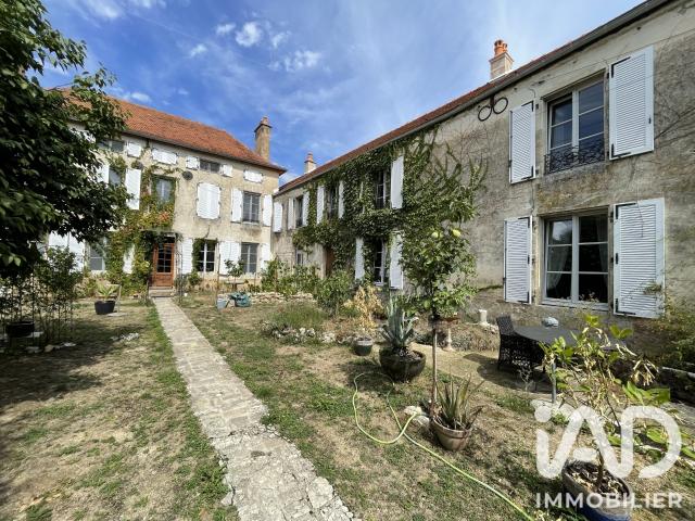 Maison 19 pièces 340 m²