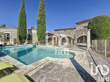 Maison 19 pièces 445 m²