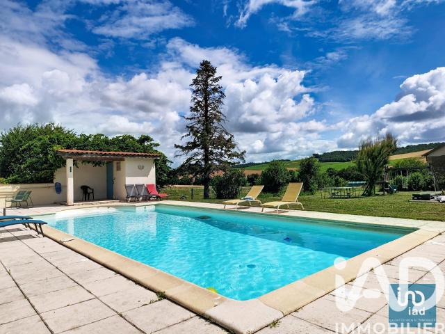 Maison 19 pièces 462 m²