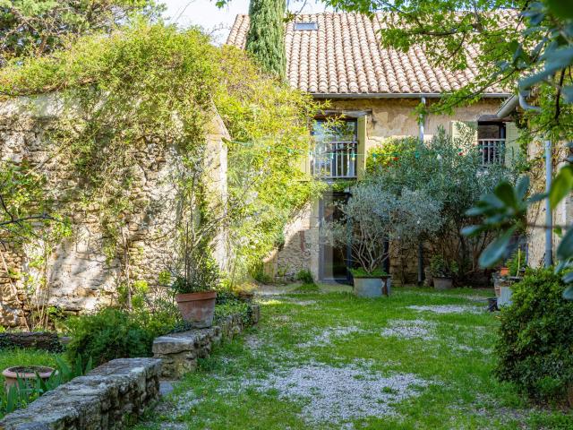 Maison 19 pièces 677 m²