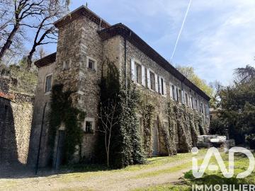 Maison 19 pièces 718 m²