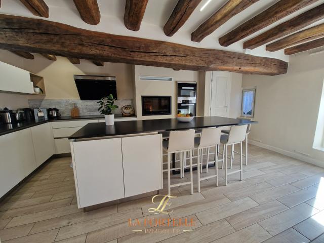 Maison 19éme siécle pleine de charme !