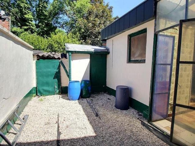 Maison 1 ch. + cour + jardin + garage à louer à Gilly