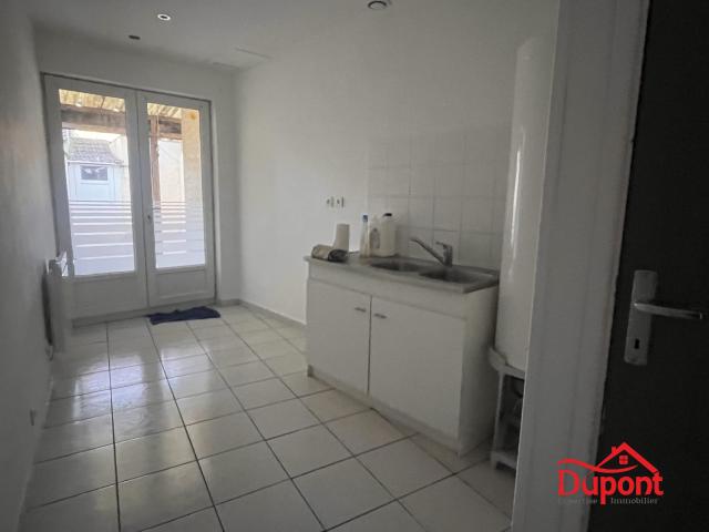 maison 1 chambre et cour