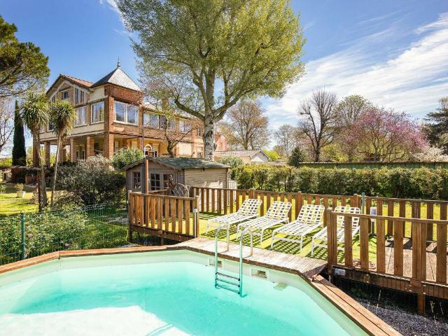 Maison 1 pièce 425 m²