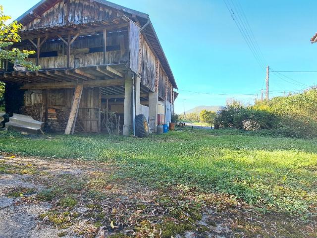 Maison 1 pièce 648 m²