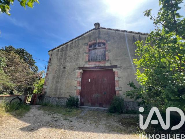Maison 1 pièce 700 m²