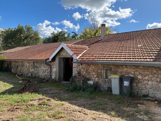 Maison 1 pièce 90 m²