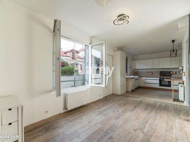 Maison 1 pièce 100 m²