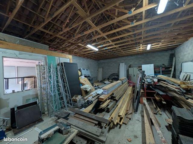 Maison 1 pièce 102 m²