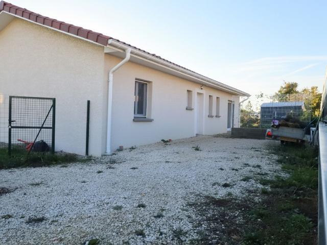Maison 1 pièce 102 m²