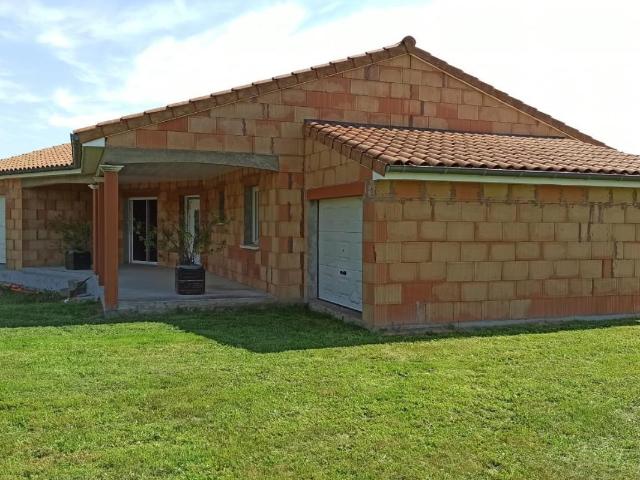 Maison 1 pièce 104 m²