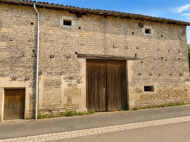 Maison 1 pièce 105 m²