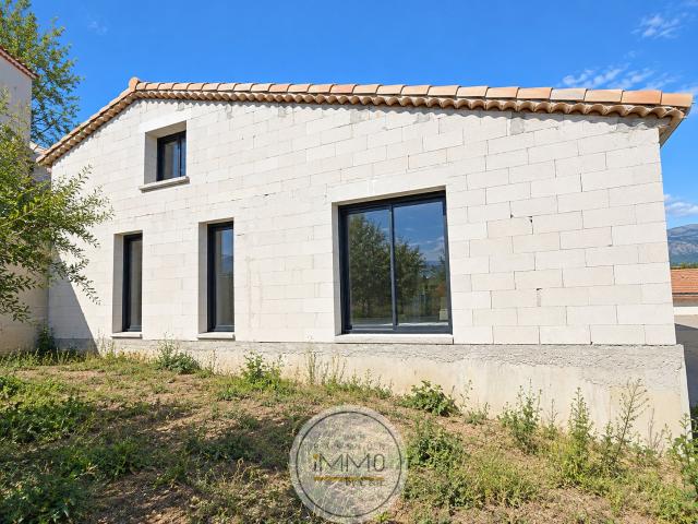 Maison 1 pièce 141 m²