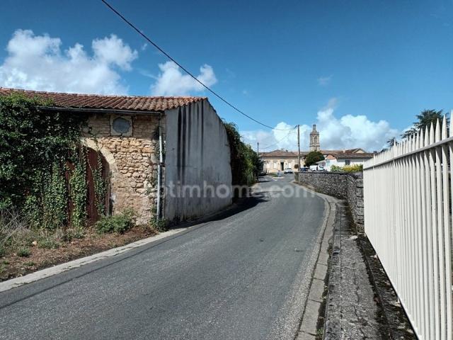 Maison 1 pièce 176 m²