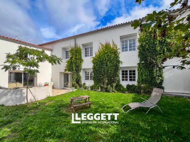 Maison 1 pièce 197 m²