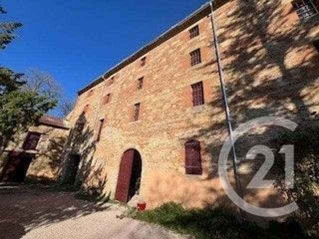 Maison 1 pièce 300 m²