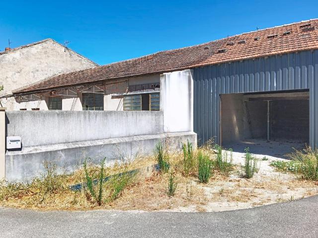 Maison 1 pièce 215 m²