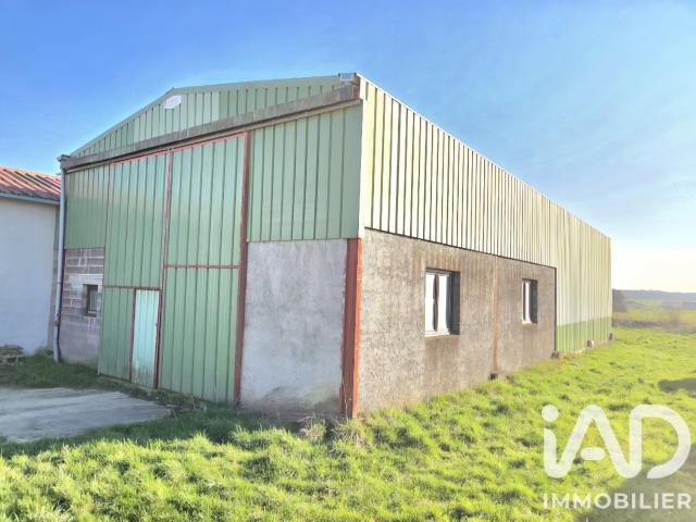 Maison 1 pièce 239 m²