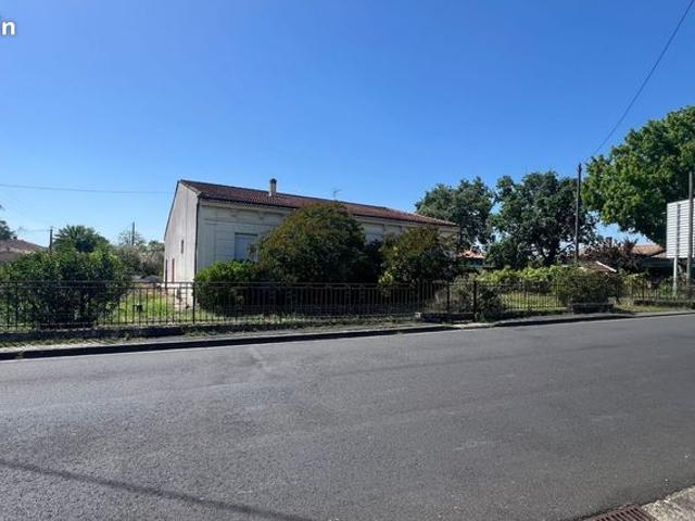 Maison 1 pièce 240 m²