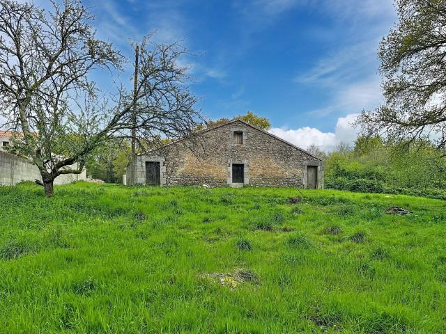 Maison 1 pièce 243 m²